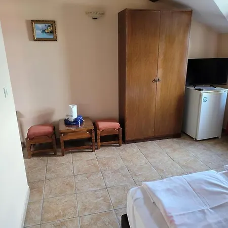 Favorita ゲストハウス