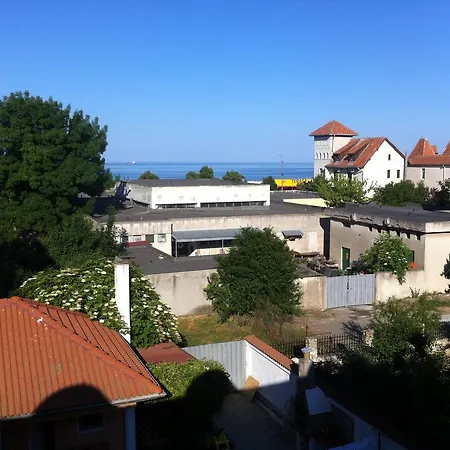 Favorita ゲストハウス 3*