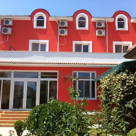 Favorita Guest house 3*