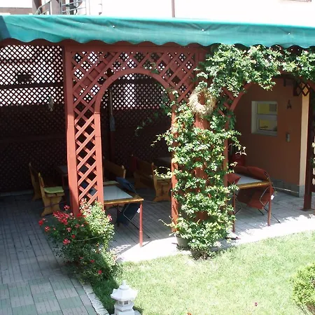 Guest house Favorita 3*