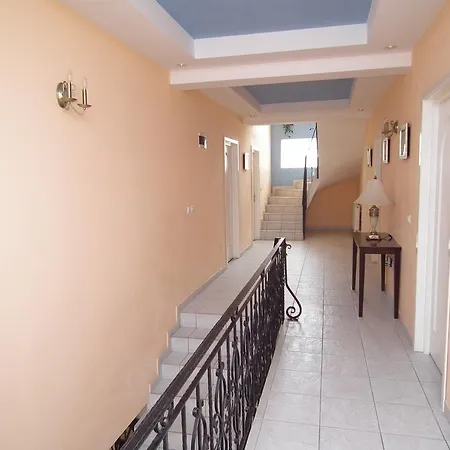 Guest house Favorita 3*