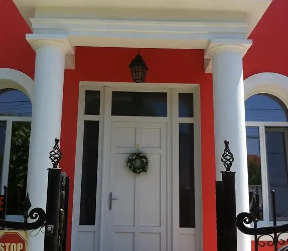 Favorita 3* אפורי סוד